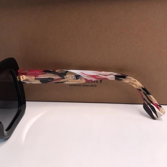 NEW AUTHENTIC Black Square Sunglasses BE4284 3809 main image 11